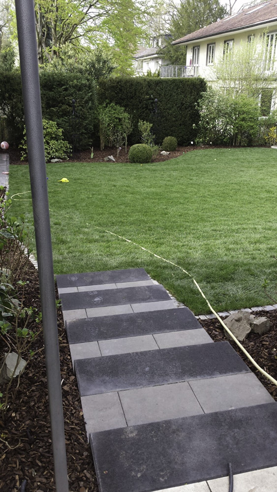 Granittreppe im Garten
